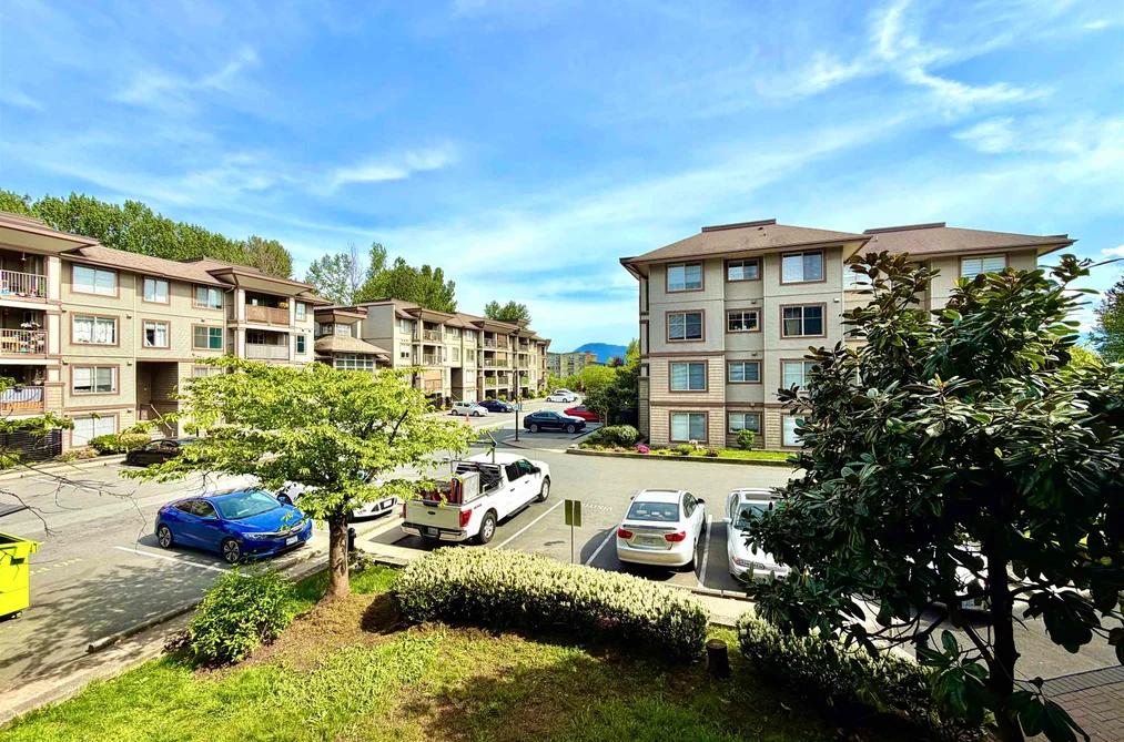 214 45555 YALE ROAD, Chilliwack BC V2P 0A9, Chilliwack BC — Residential for Sale - Photo 2