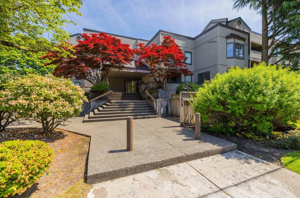 Condo for sale at 214 5224 204 Street Langley British Columbia - MLS: R3129198