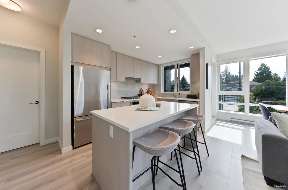 Condo for sale at 214 615 Cottonwood Avenue Coquitlam British Columbia - MLS: R3164312
