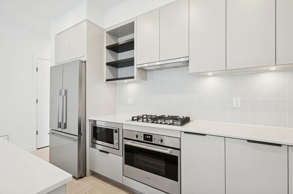 214 921 GRANT STREET, Coquitlam BC V3J 0S2, Coquitlam BC — Residential for Sale - Photo 3