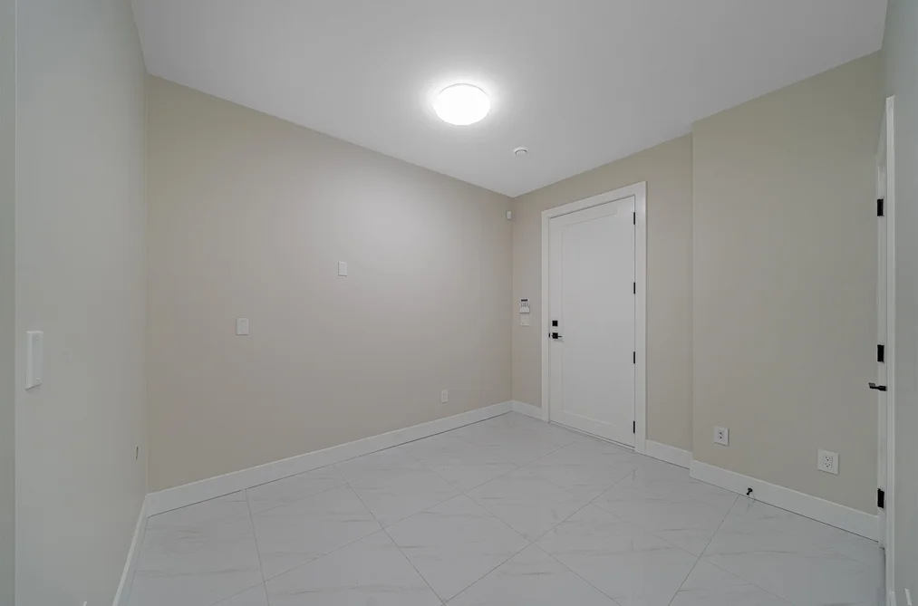 214 W 24TH STREET, North Vancouver BC V7M 2C4, North Vancouver BC — Residential for Sale — Photo 36 of 40