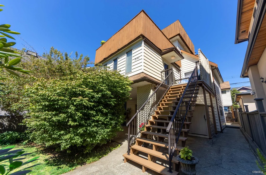 House for sale at 2141 W 47 Avenue Vancouver British Columbia - MLS: R3077138