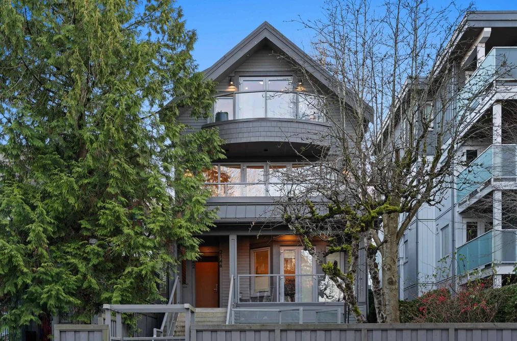 Half Duplex for sale at 2142 W 1st Avenue Vancouver British Columbia - MLS: R3095729