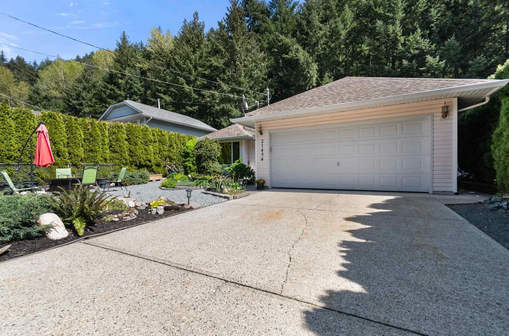 21454 RICHMOND DRIVE, Hope BC V0X 1L1, Hope BC — Residential for Sale - Photo 2