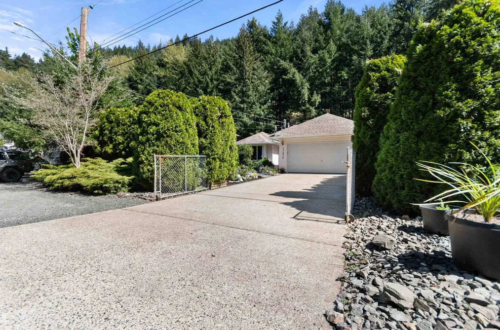 21454 RICHMOND DRIVE, Hope BC V0X 1L1, Hope BC — Residential for Sale - Photo 3