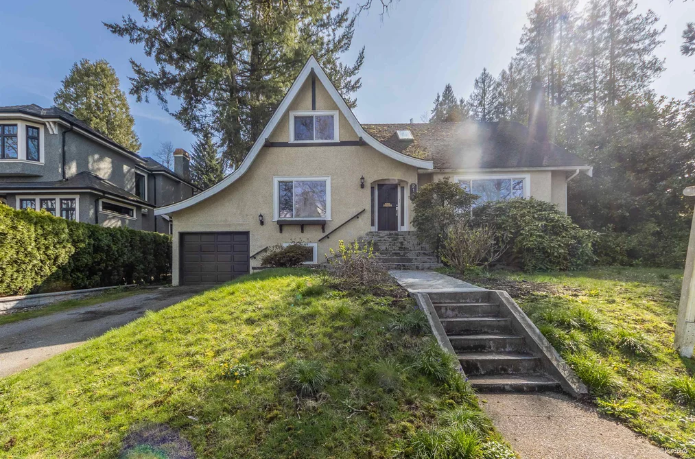 House for sale at 2146 W 33rd Avenue Vancouver British Columbia - MLS: R3137301