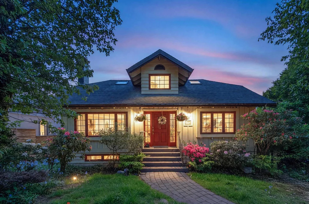 House for sale at 2148 Kings Avenue West Vancouver British Columbia - MLS: R3126000