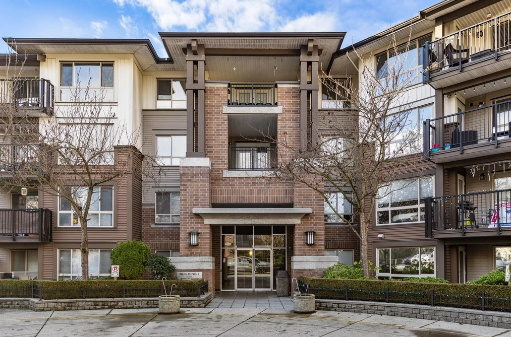 Condo for sale at 215 11665 Haney Bypass Maple Ridge British Columbia - MLS: R3109793