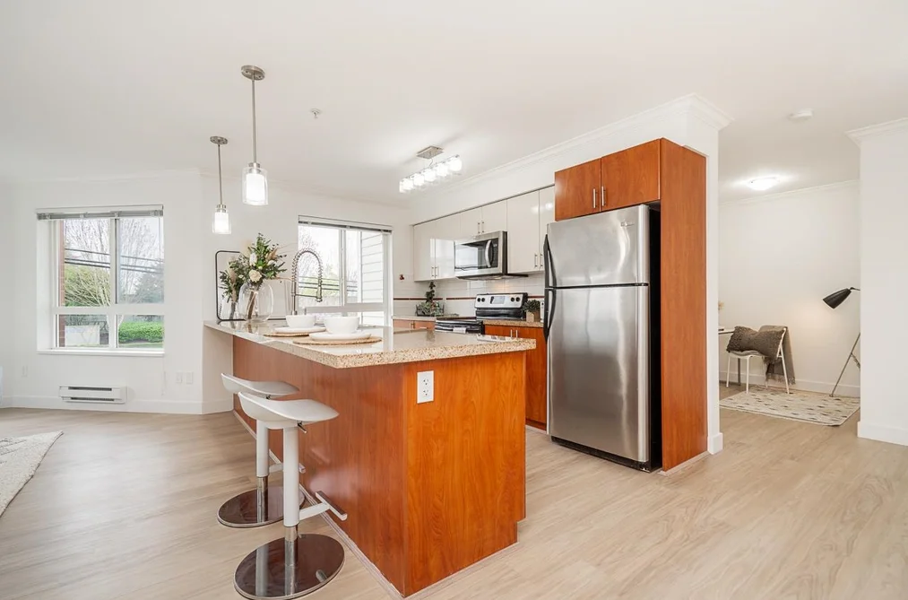 215 14960 102A AVENUE, Surrey BC V3R 6A3, Surrey BC — Residential for Sale - Photo 4