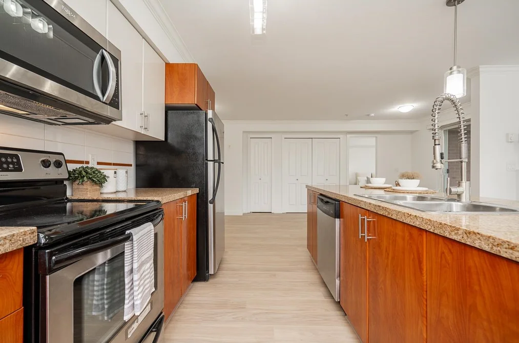 215 14960 102A AVENUE, Surrey BC V3R 6A3, Surrey BC — Residential for Sale - Photo 7