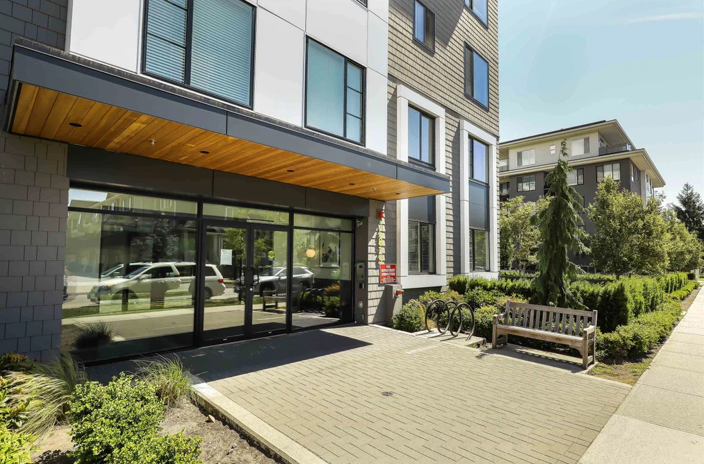 Condo for sale at 215 15825 85 Avenue Surrey British Columbia - MLS: R3133086