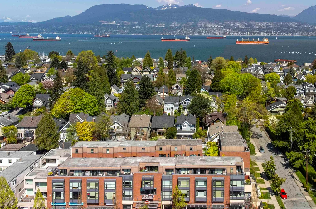Townhouse for sale at 215 1961 Collingwood Street Vancouver British Columbia - MLS: R3115644