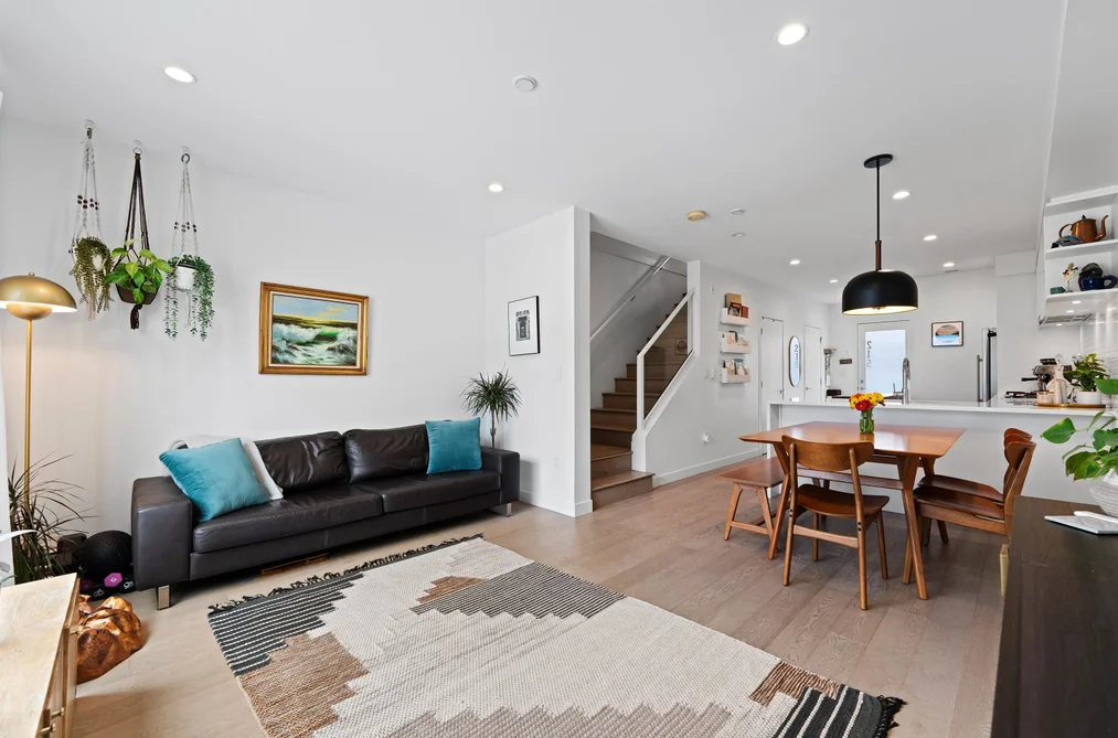 215 311 E 16TH AVENUE, Vancouver BC V5T 2T7, Vancouver BC — Residential for Sale - Photo 2