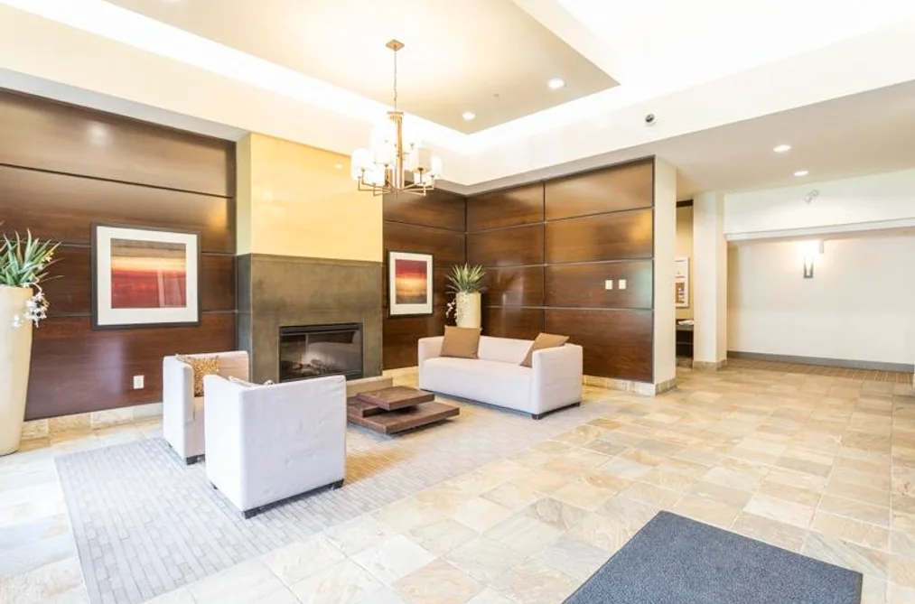215 3110 DAYANEE SPRINGS BOULEVARD, Coquitlam BC V3E 0B4, Coquitlam BC — Residential for Sale - Photo 3
