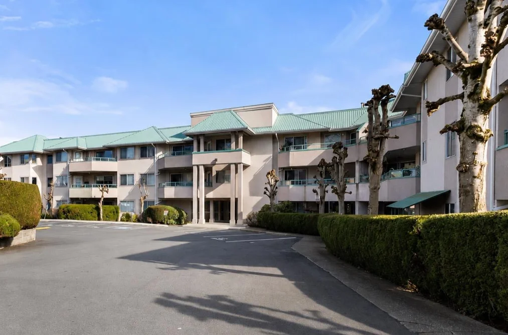 Condo for sale at 215 33175 Old Yale Road Abbotsford British Columbia - MLS: R3138456