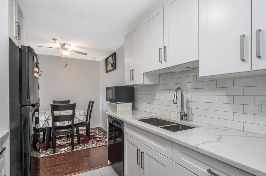 Condo for sale at 215 33535 King Road Abbotsford British Columbia - MLS: R3109101