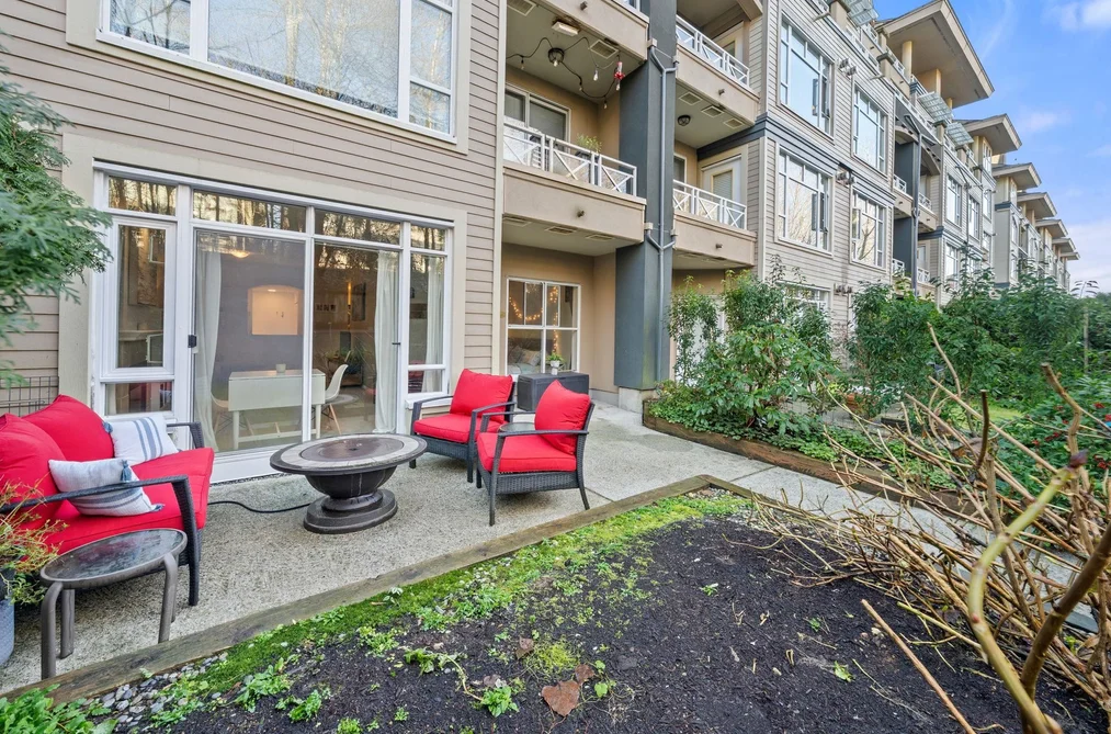 Townhouse for sale at 215 3600 Windcrest Drive North Vancouver British Columbia - MLS: R3099412