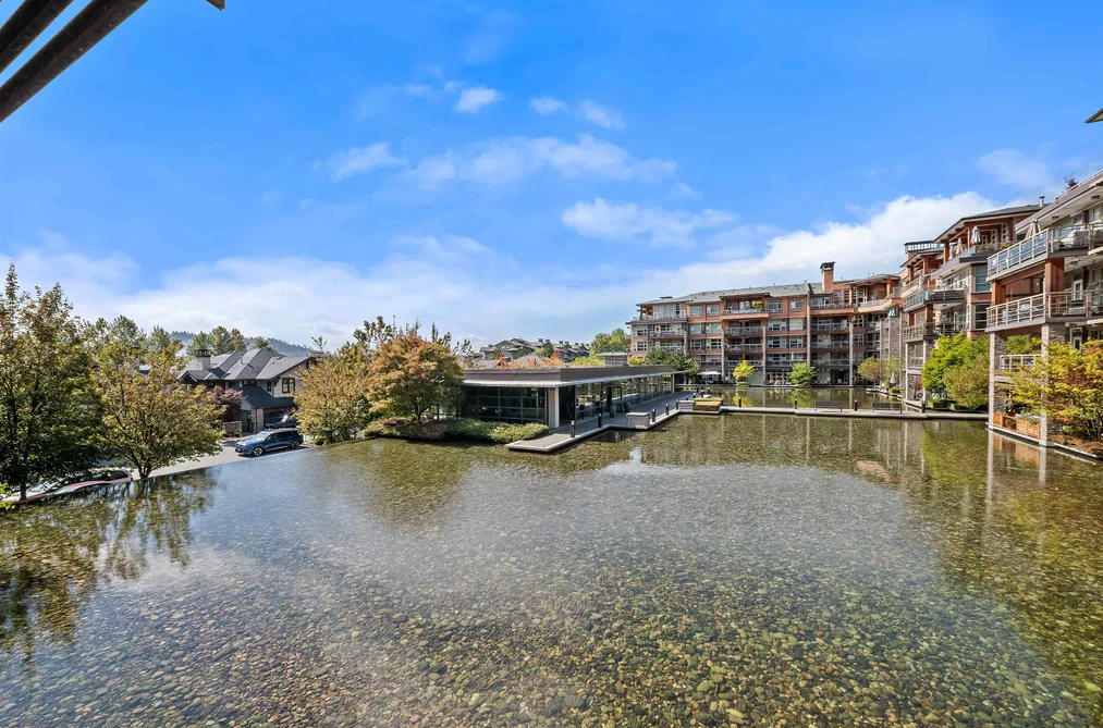 Condo for sale at 215 3606 Aldercrest Drive North Vancouver British Columbia - MLS: R3166604
