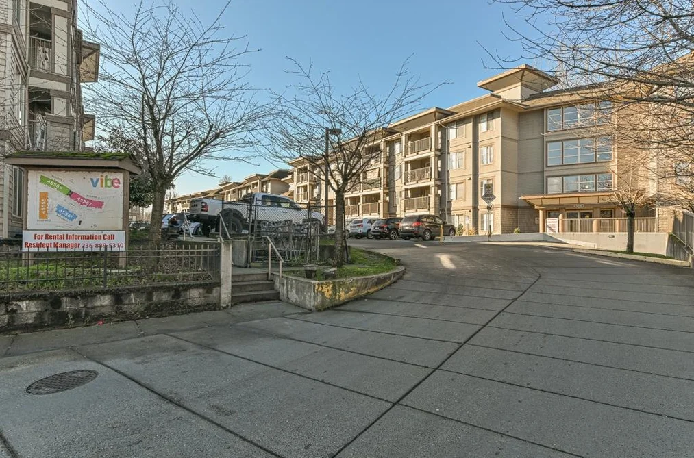 215 45567 YALE ROAD, Chilliwack BC V2P 0B2, Chilliwack BC — Residential for Sale - Photo 2