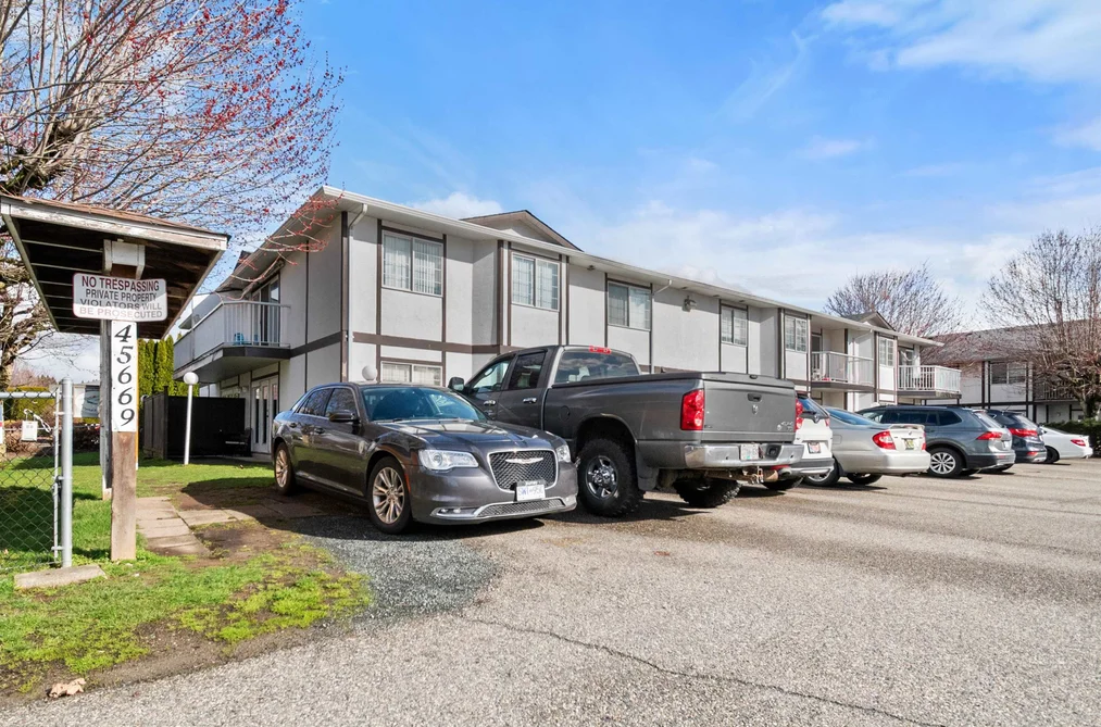 Condo for sale at 215 45669 Mcintosh Drive Chilliwack British Columbia - MLS: R3087677