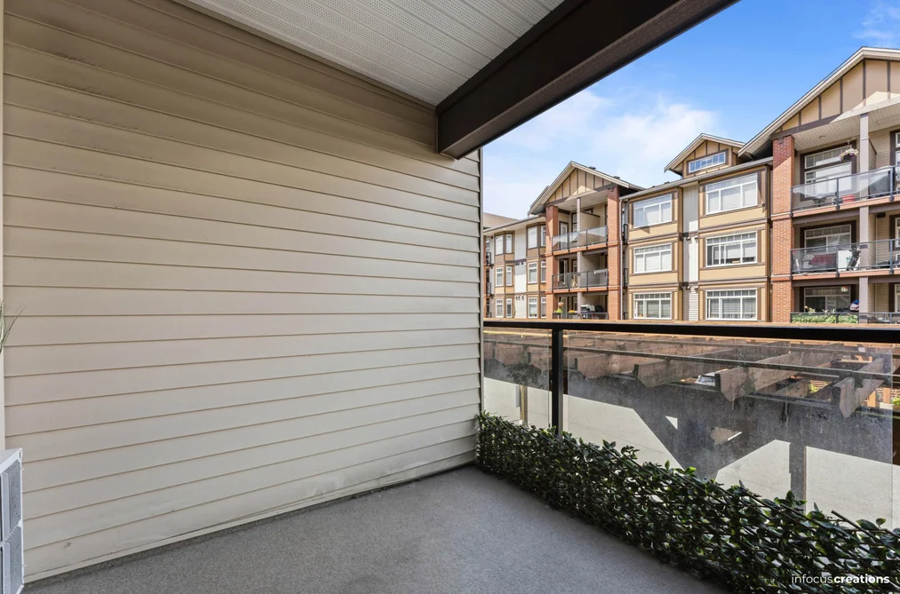 215 5650 201A STREET, Langley BC V3A 0B3, Langley BC — Residential for Sale — Photo 9 of 21