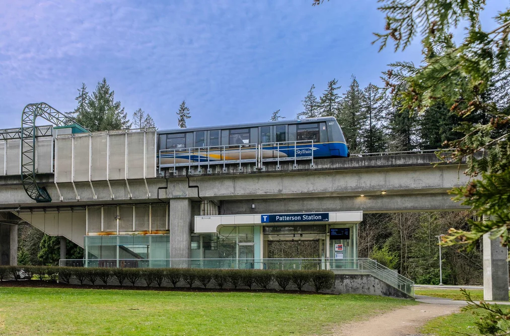 215 5932 PATTERSON AVENUE, Burnaby BC V5H 4B4, Burnaby BC — Residential for Sale - Photo 3