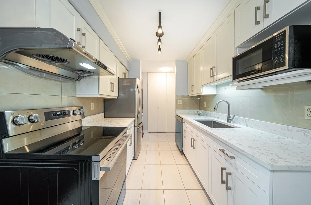 215 5932 PATTERSON AVENUE, Burnaby BC V5H 4B4, Burnaby BC — Residential for Sale - Photo 6