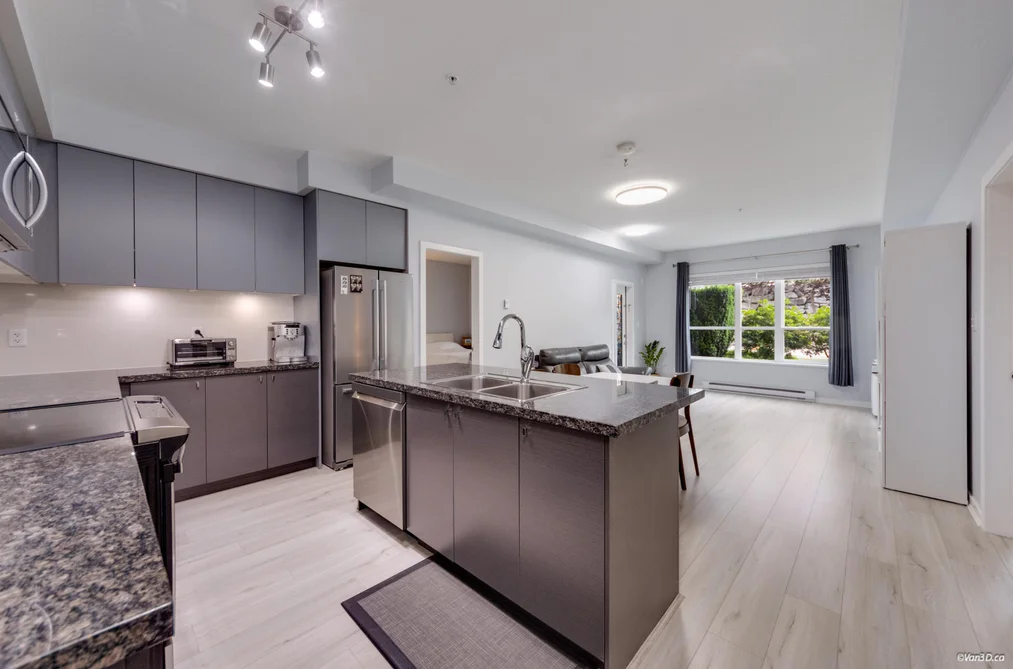 215 6440 194 STREET, Surrey BC V4N 6J7, Surrey BC — Residential for Sale - Photo 2