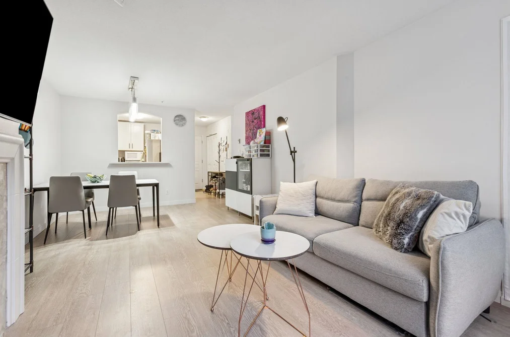 Condo for sale at 215 8180 Jones Road Richmond British Columbia - MLS: R3094577