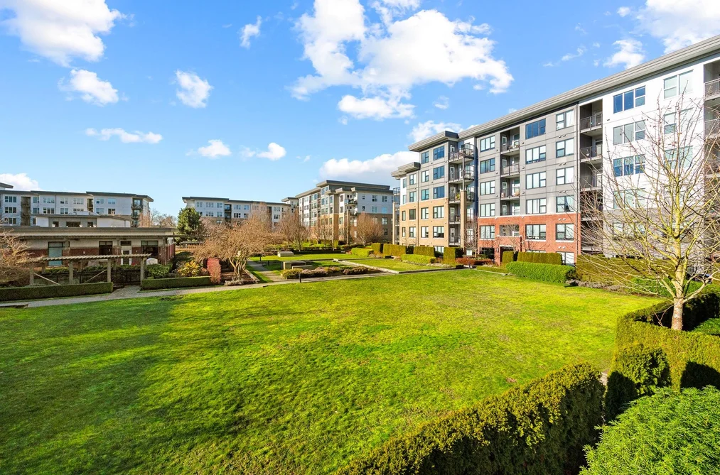 Condo for sale at 215 9388 Tomicki Avenue Richmond British Columbia - MLS: R3092886