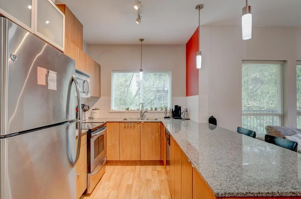 215 9655 KING GEORGE BOULEVARD, Surrey BC V3T 0C7, Surrey BC — Residential for Sale - Photo 5