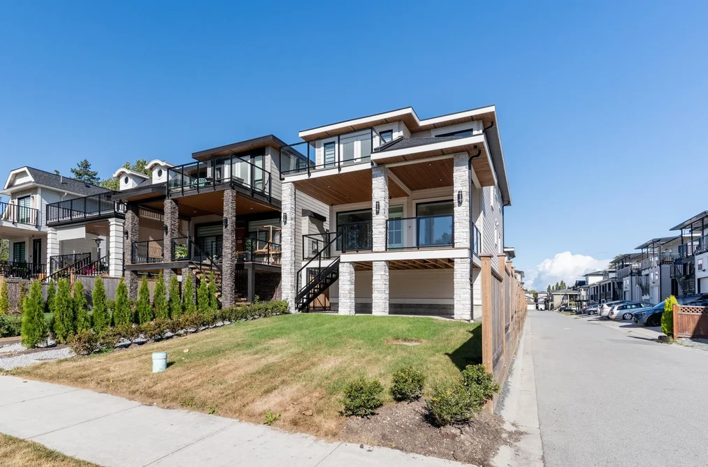 215 MABEL STREET, New Westminster BC V3M 0L1, New Westminster BC — Residential for Sale - Photo 3