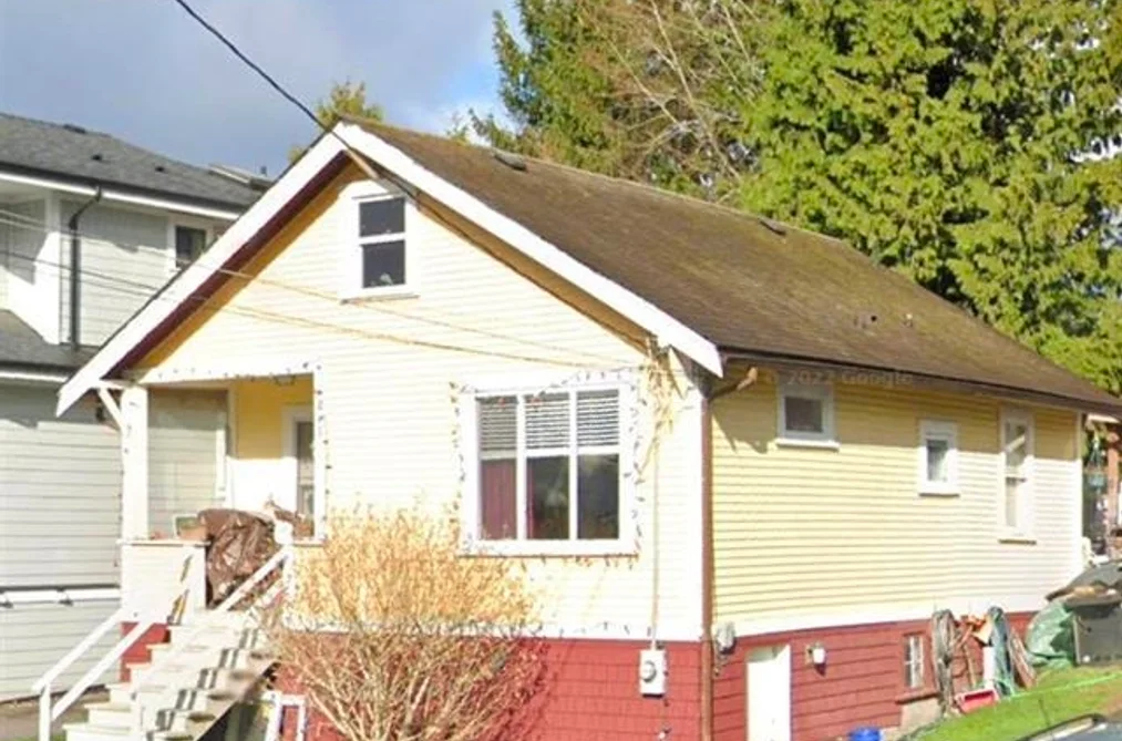 House for sale at 215 Ninth Avenue New Westminster British Columbia - MLS: R3099523