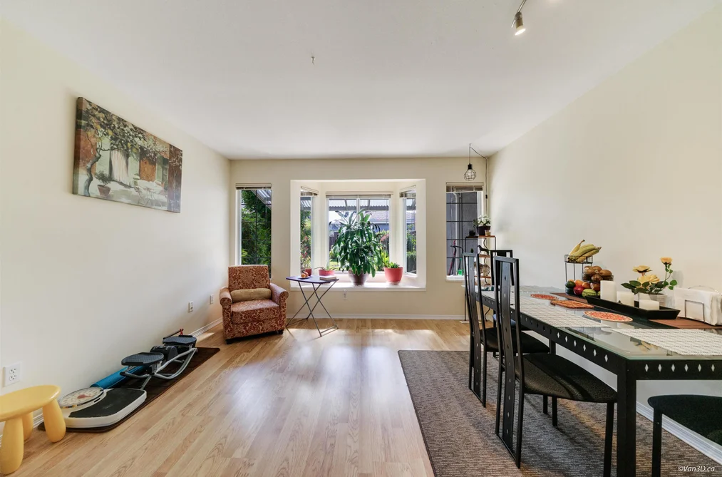 215 W 18TH STREET, North Vancouver BC V7M 1W7, North Vancouver BC — Residential for Sale - Photo 5