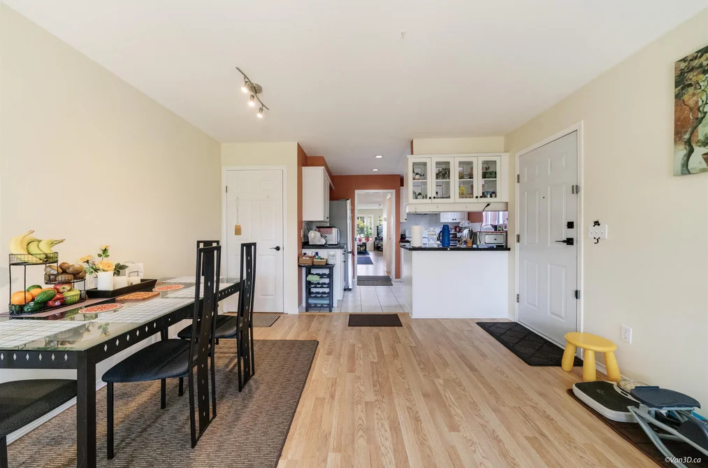 215 W 18TH STREET, North Vancouver BC V7M 1W7, North Vancouver BC — Residential for Sale - Photo 6