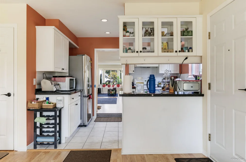 215 W 18TH STREET, North Vancouver BC V7M 1W7, North Vancouver BC — Residential for Sale - Photo 7