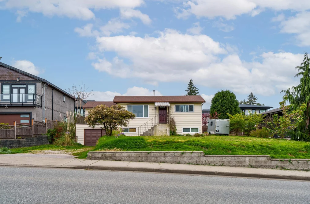House for sale at 2151 Dawes Hill Road Coquitlam British Columbia - MLS: R3116279