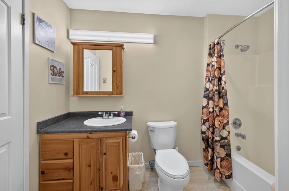 2152 TIMBER RIDGE, Whistler BC V8E 0A8, Whistler BC — Residential for Sale — Photo 13 of 24