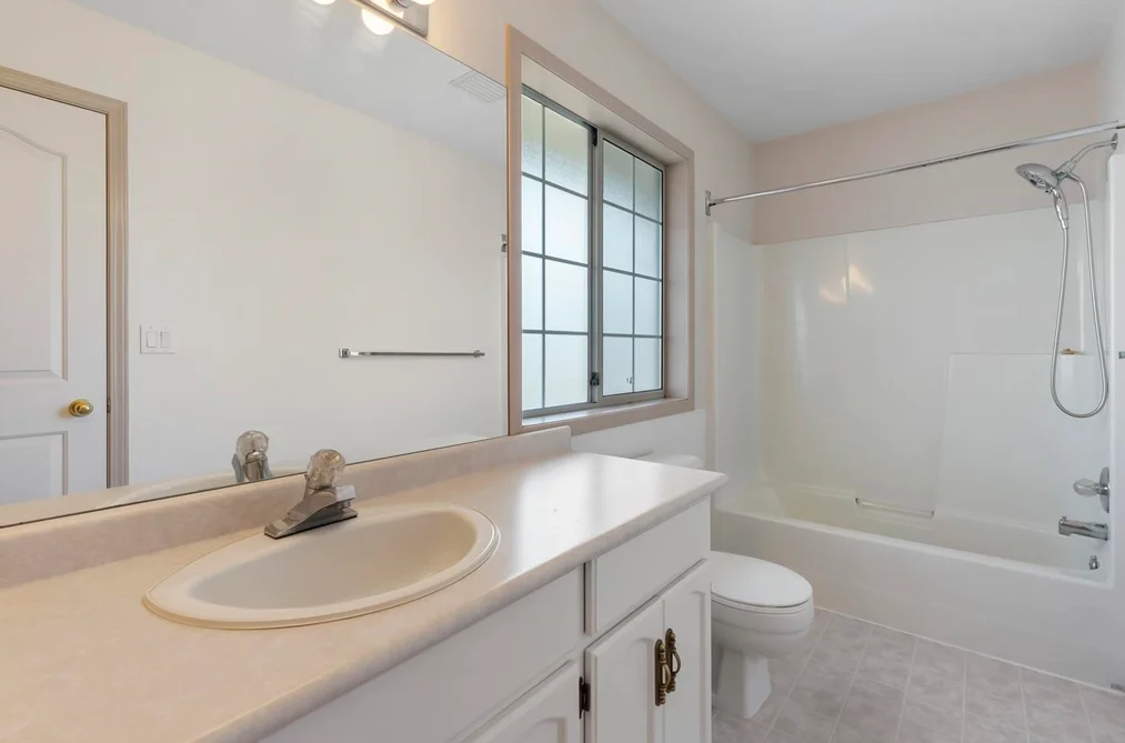 21549 85B Court, Langley, BC - House for Sale - Photo 23 of 37 21549 85B Court, Langley, BC - House for Sale - Photo 23 of 37