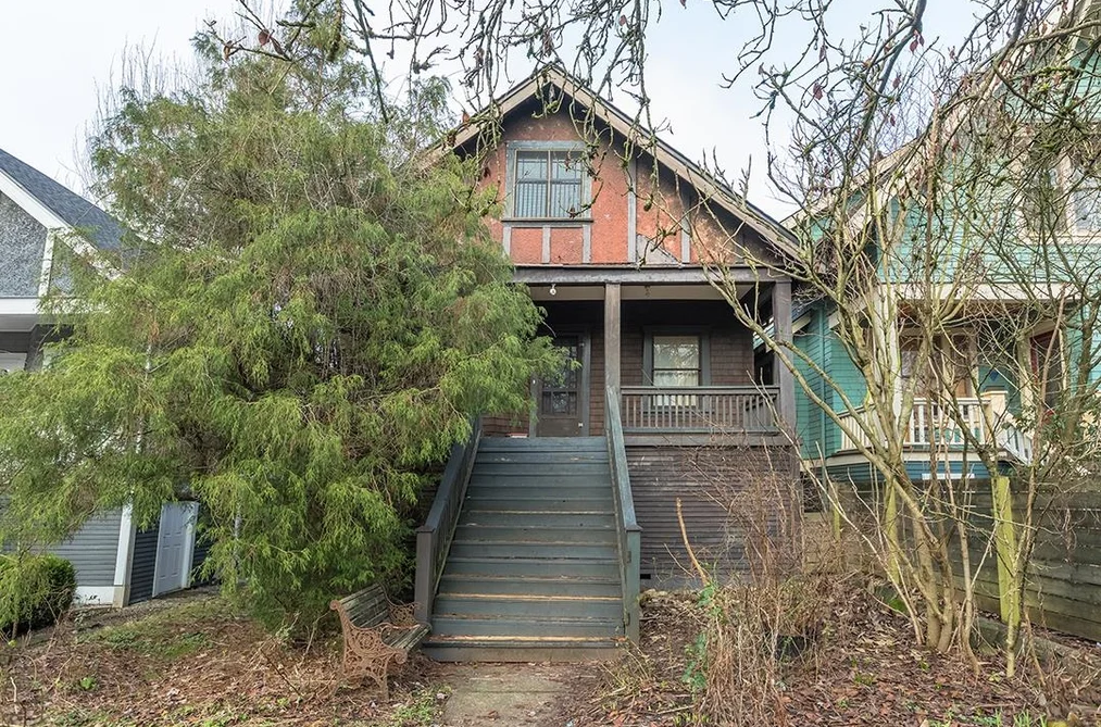 House for sale at 2155 W 45th Avenue Vancouver British Columbia - MLS: R3093195