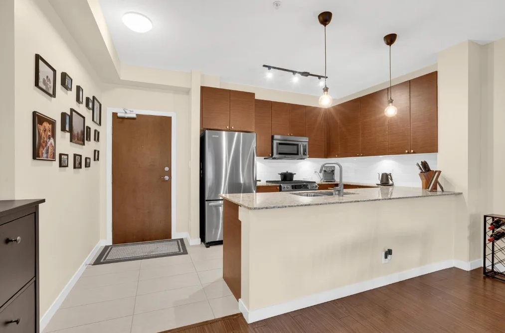 216 101 MORRISSEY ROAD, Port Moody BC V3H 0E6, Port Moody BC — Residential for Sale - Photo 5
