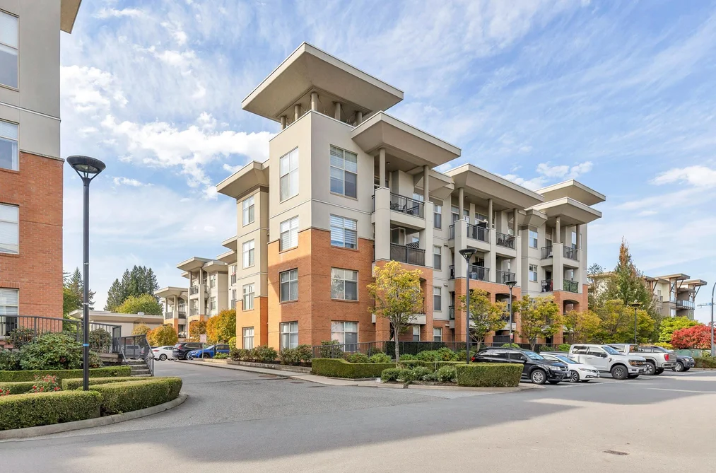 Condo for sale at 216 33546 Holland Avenue Abbotsford British Columbia - MLS: R3097802