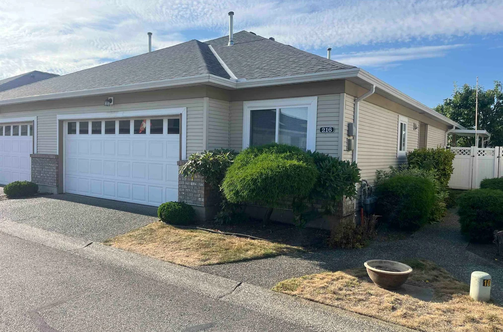 8485 Young Rd Unit 216, Chilliwack, BC - MLS: R3156759