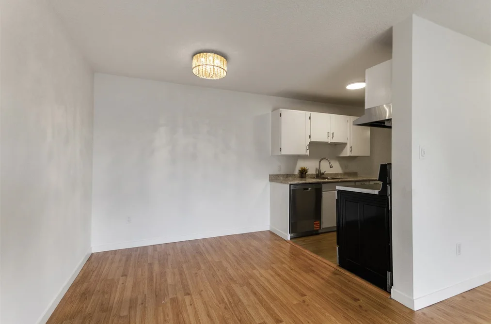216 9202 HORNE STREET, Burnaby BC V3N 4K2, Burnaby BC — Residential for Sale - Photo 6
