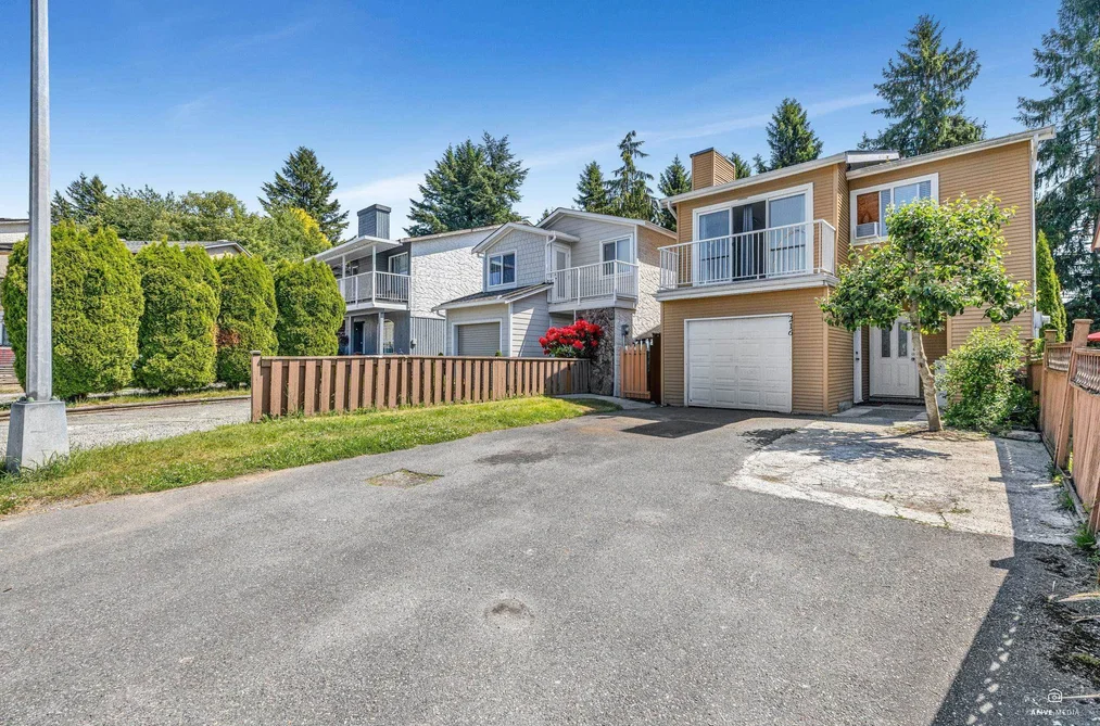 House for sale at 216 Davis Crescent Langley British Columbia - MLS: R3092633