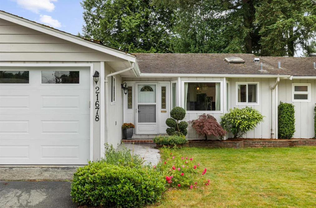 21678 MOUNTAINVIEW CRESCENT, Maple Ridge, BC — Residential for Sale — Photo 3 of 35