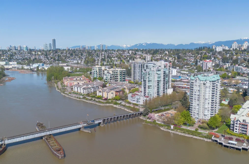 217 10 RENAISSANCE SQUARE, New Westminster, BC — Residential for Sale — Photo 25 of 25
