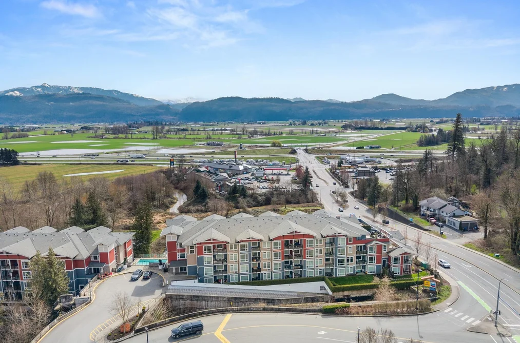 217 2242 WHATCOM ROAD, Abbotsford BC V3G 0G3, Abbotsford BC — Residential for Sale - Photo 2