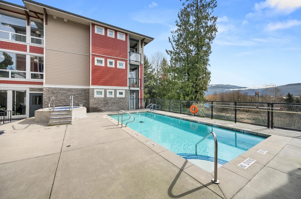 217 2242 WHATCOM ROAD, Abbotsford BC V3G 0G3, Abbotsford BC — Residential for Sale - Photo 3