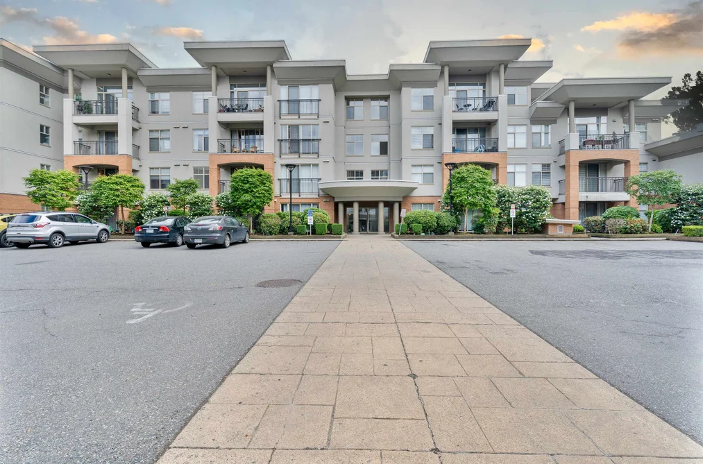 Condo for sale at 217 33545 Rainbow Avenue Abbotsford British Columbia - MLS: R3135863